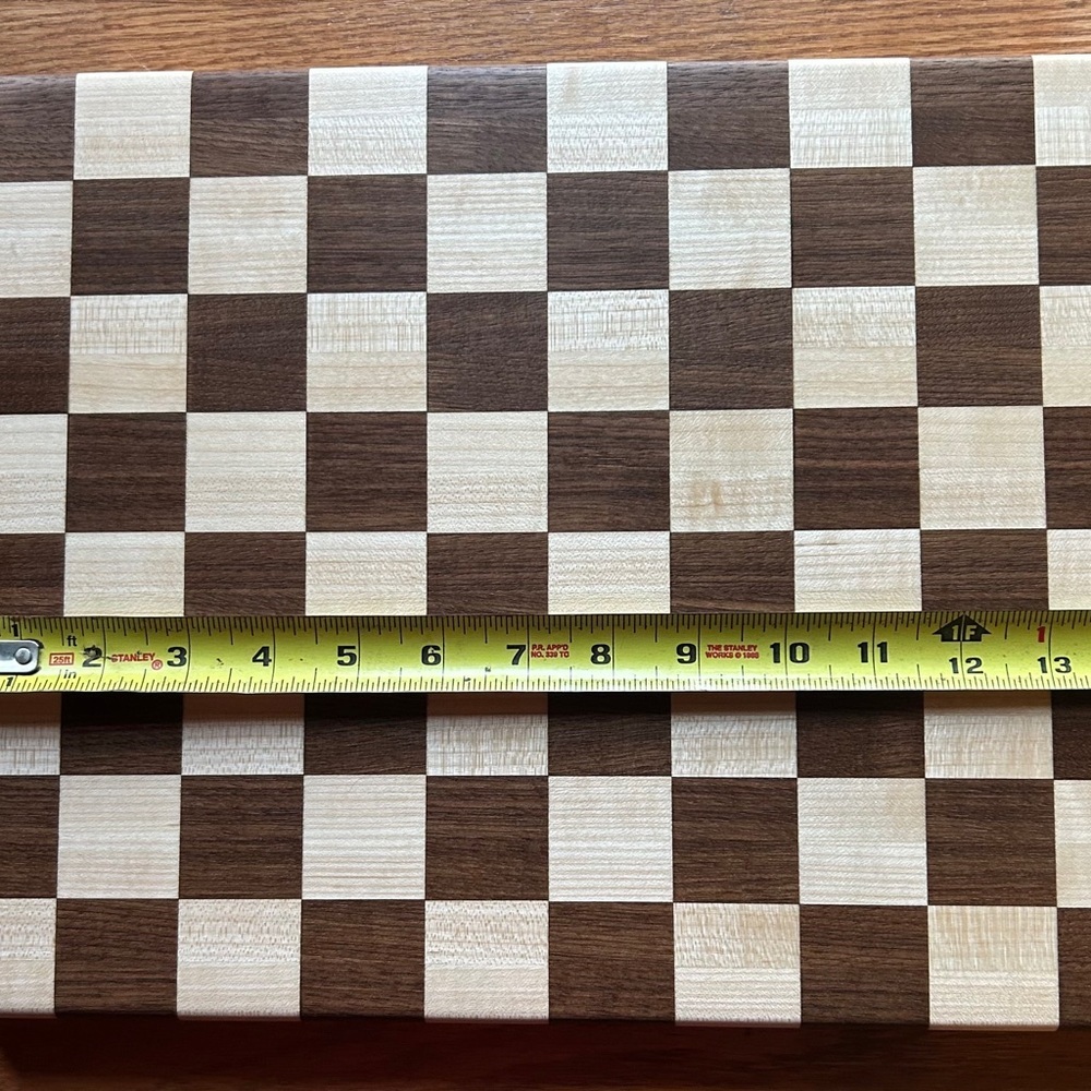 Cutting Board XL - Handcrafted - Checker Design - Picture 3 of 11